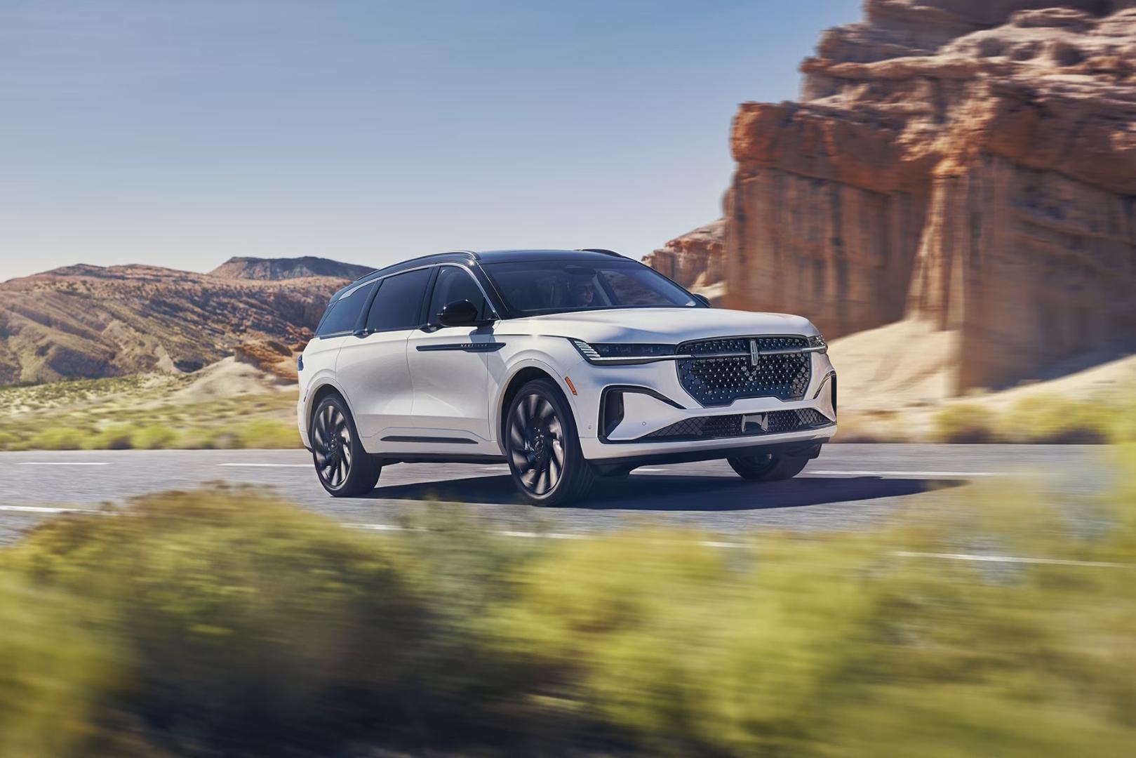 2024 Lincoln Nautilus Standard 2.0-L turbocharged engine