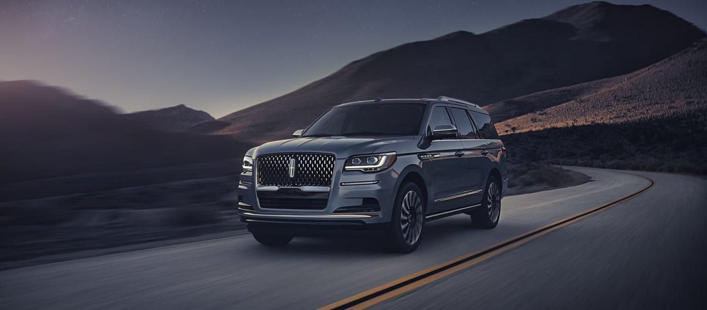 2024 Lincoln Navigator performance Features