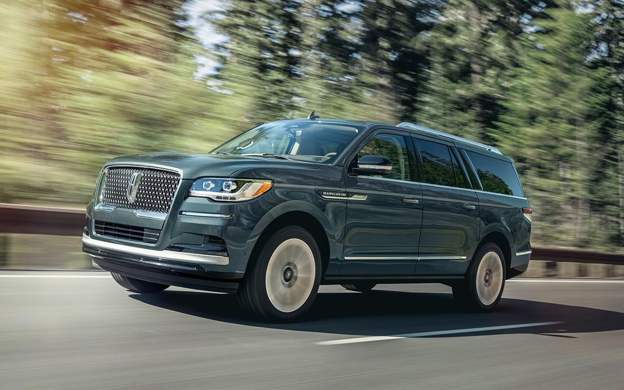 exterior view of The 2023 Lincoln Navigator® SUV