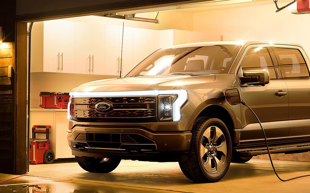 2022 F-150 Lightning at Metro Ford Calgary - Charging 2022 F-150 Lightning at Metro Ford Calgary - Charging