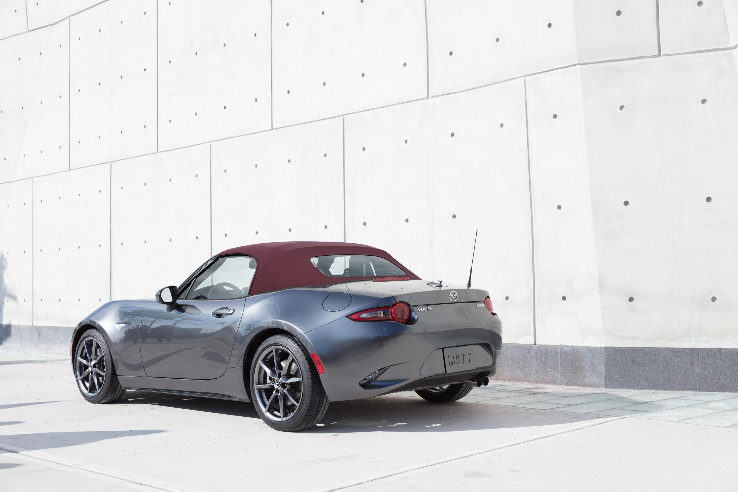 2019 Mazda MX-5 2019 Mazda MX-5