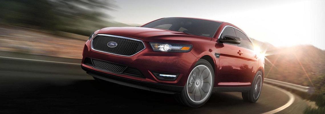 2018 Red Ford Taurus 2018 Red Ford Taurus