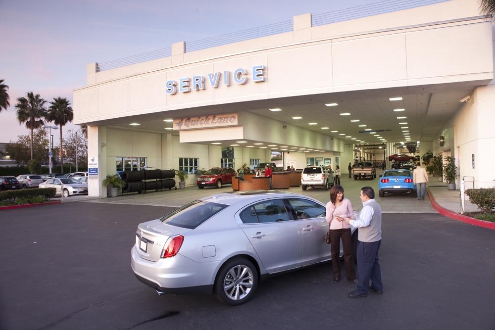 Service center at South Bay Ford