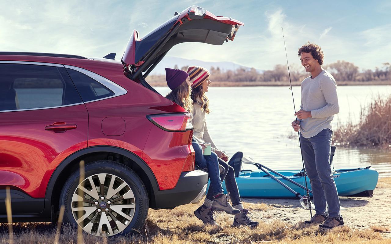 Family taking their new Ford Explorer to the lake 