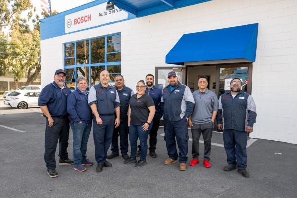 Bosch Auto Service Technicians