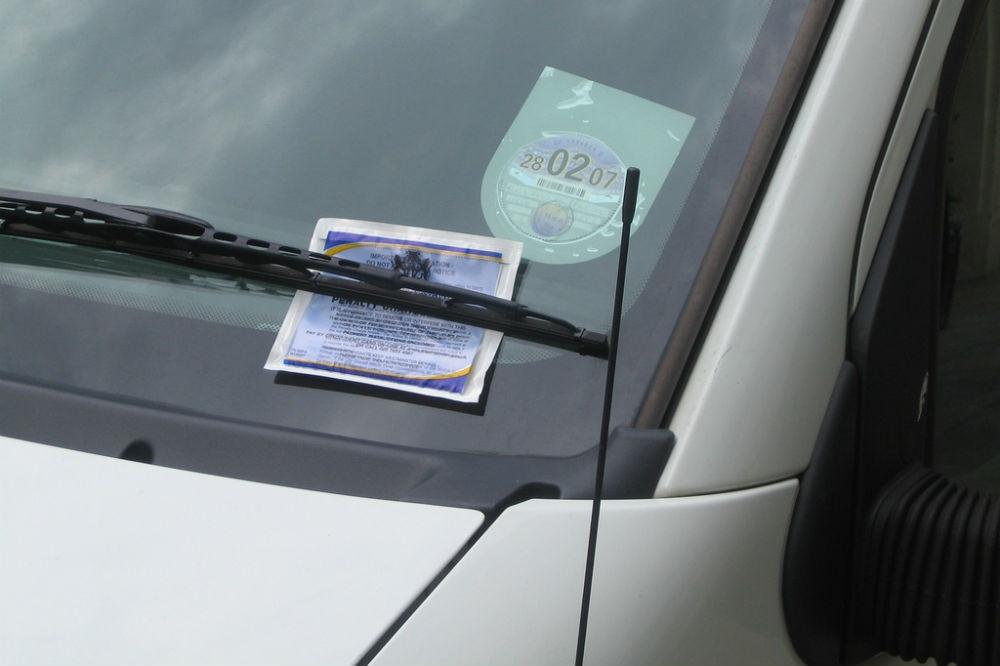 Drivers Fined for not Fitting into Under-Sized Parking Spaces Drivers Fined for not Fitting into Under-Sized Parking Spaces
