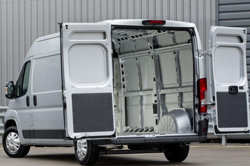 Peugeot Boxer Van Review Peugeot Boxer Van Review