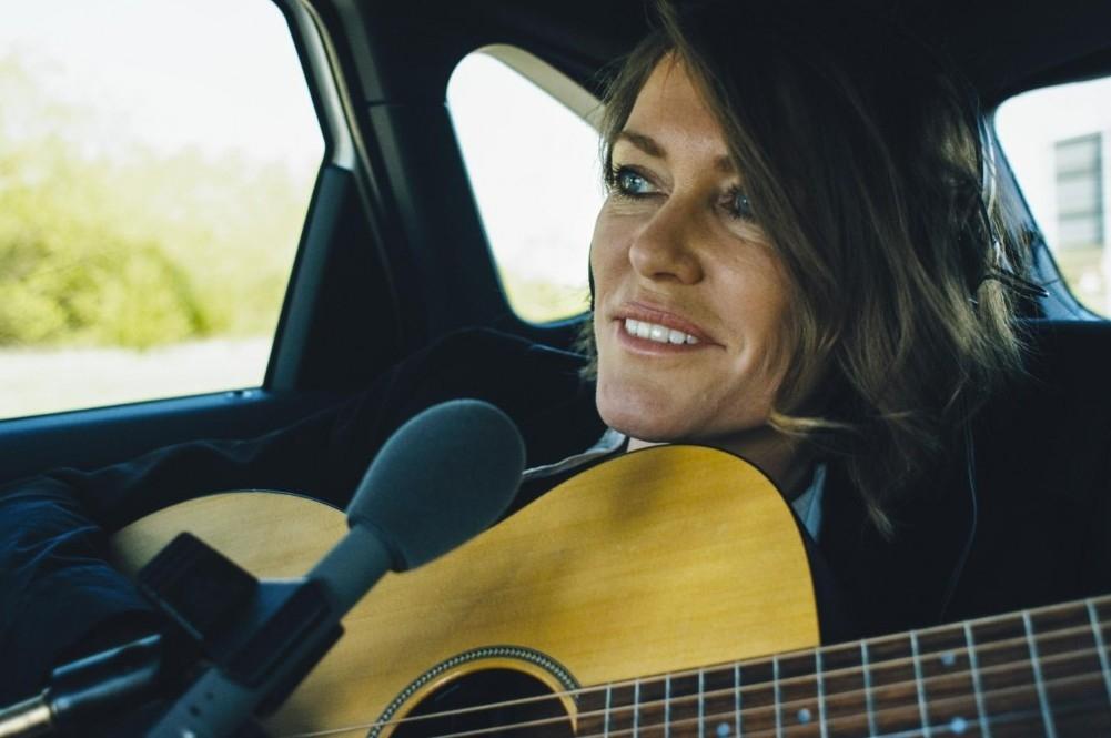 Cerys Matthews Records Song In Electric Cars Cerys Matthews Records Song In Electric Cars