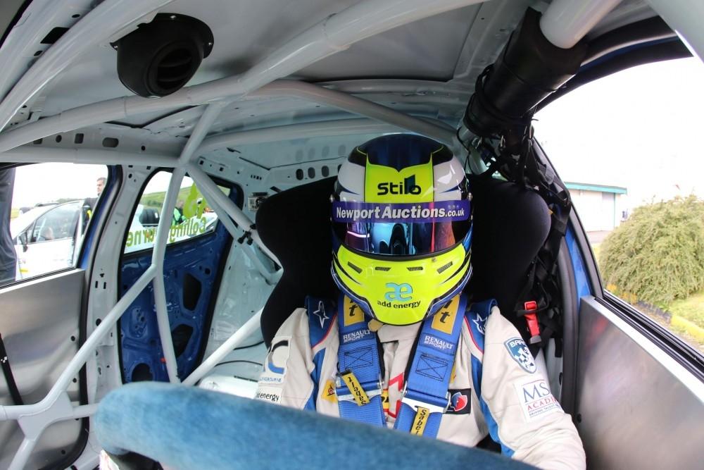 Collingbourne Guns for Clio Cup Collingbourne Guns for Clio Cup