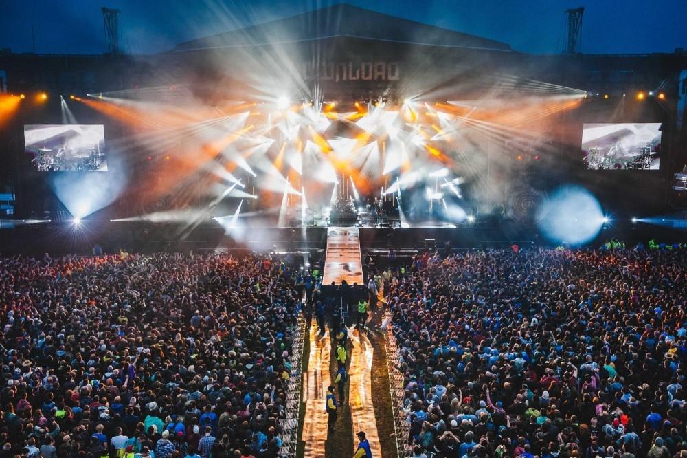Firestone Gets Down with the Kids at Download Firestone Gets Down with the Kids at Download