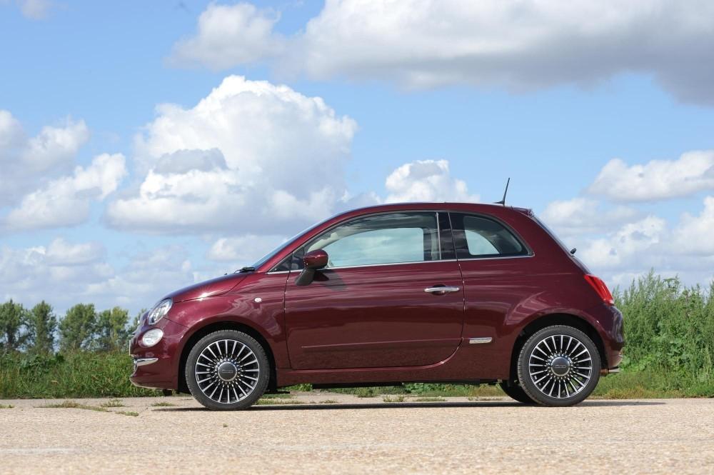 Fiat 500 1.2 Lounge Review Fiat 500 1.2 Lounge Review