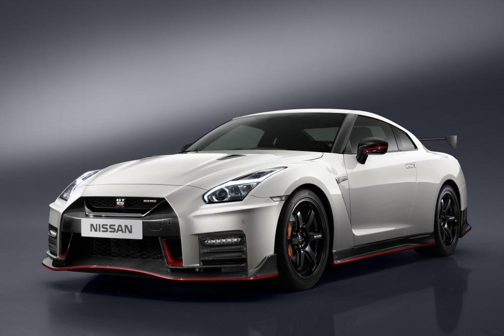 2017 Nissan GT-R NISMO Makes Nürburgring Debut 2017 Nissan GT-R NISMO Makes Nürburgring Debut