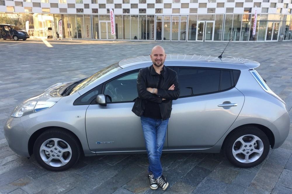 Nissan LEAF Review Nissan LEAF Review