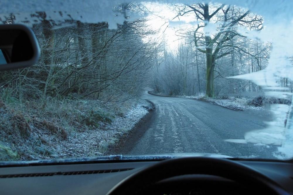 Drive carefully with these blustery weather busting tips Drive carefully with these blustery weather busting tips