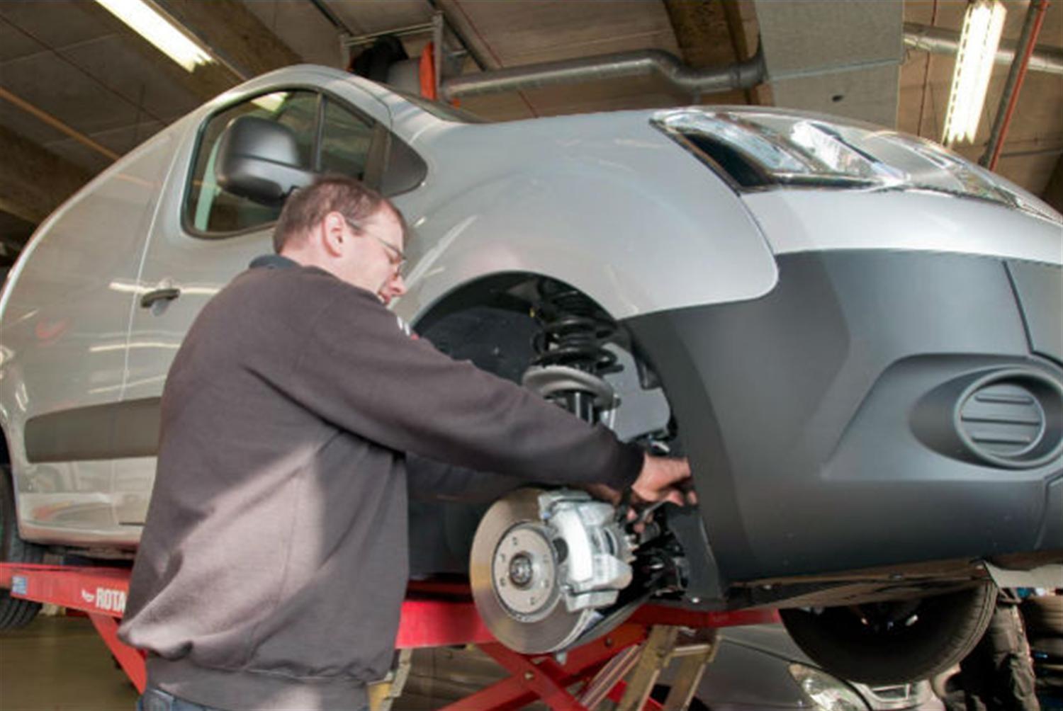 Citroen introduces fixed price servicing Citroen introduces fixed price servicing