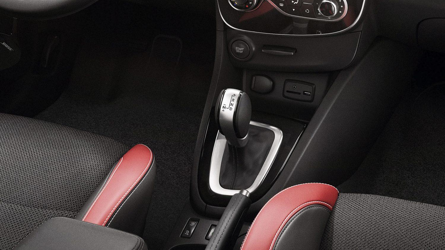Kearys Motor Group - Is a Renault Clio a good first car for new drivers? Kearys Motor Group - Is a Renault Clio a good first car for new drivers?
