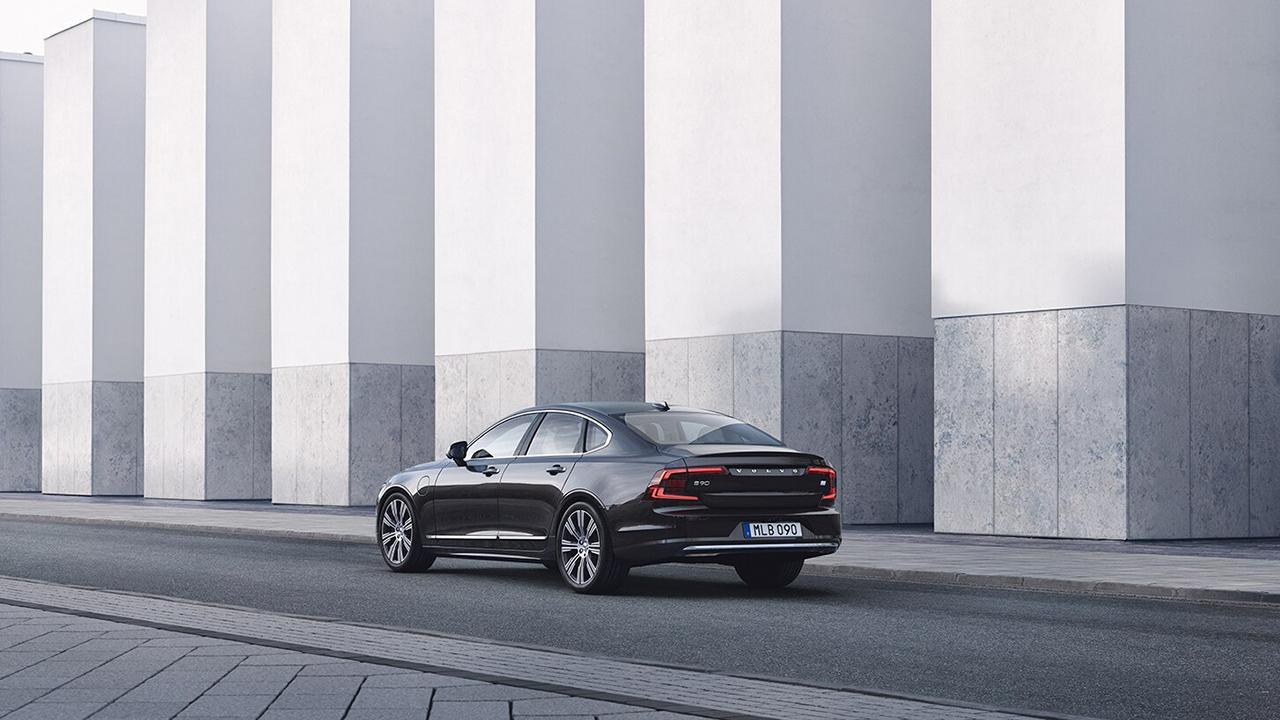 S90 S90