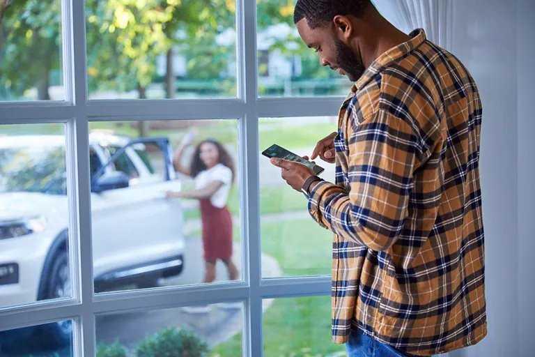 Control Your Vehicle from Wherever You are with FordPass : Lock and Unlock Control Your Vehicle from Wherever You are with FordPass : Lock and Unlock