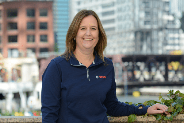 Bosch Auto Service CFO Helen