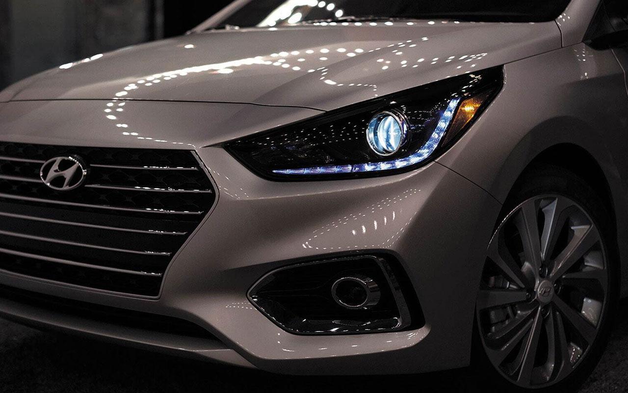 New 2020 White Hyundai Accent front lights New 2020 White Hyundai Accent front lights