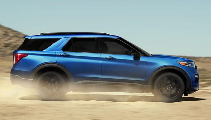 2023 Ford Explorer® SUV being driven through the desert