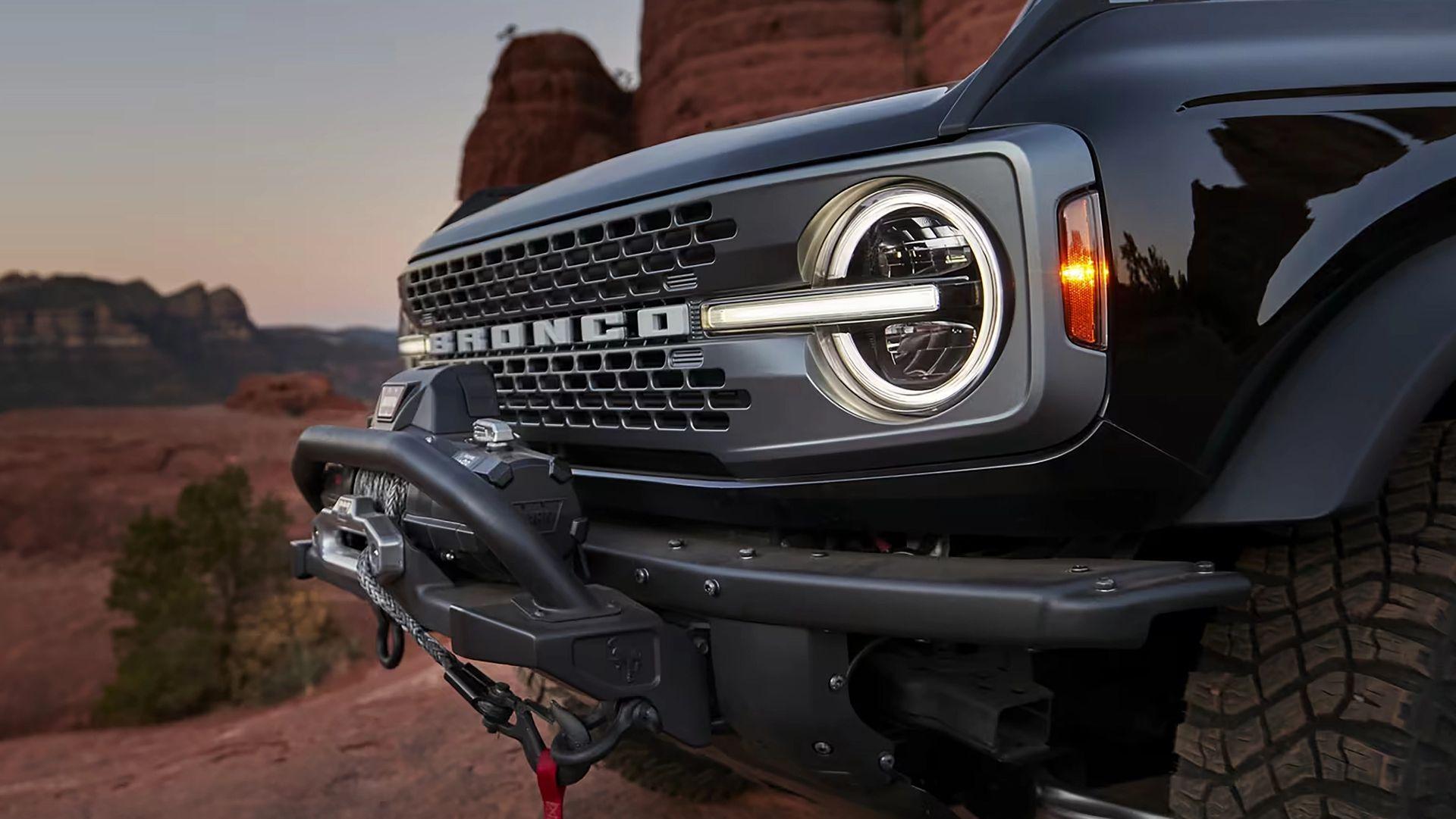 2025 Ford Bronco® Classic Bronco Headlamps