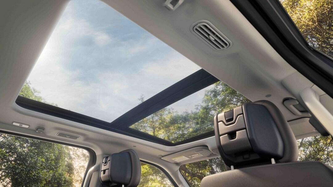 2025 Ford Expedition Panoramic Vista Roof®
