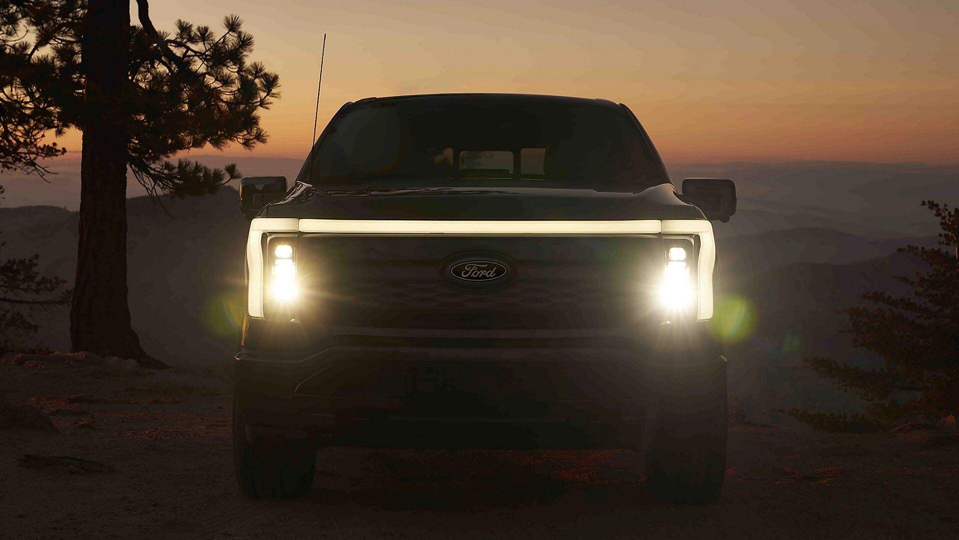 2025 Ford F-150 Front Signature Light Bar
