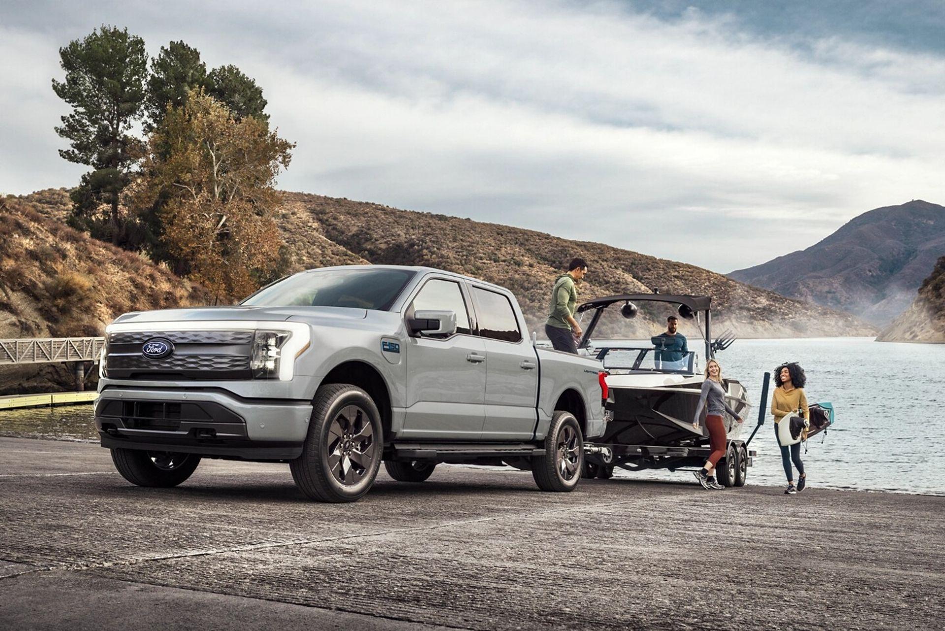 2025 Ford F-150 Lightning Hybrid All-Wheel Drive