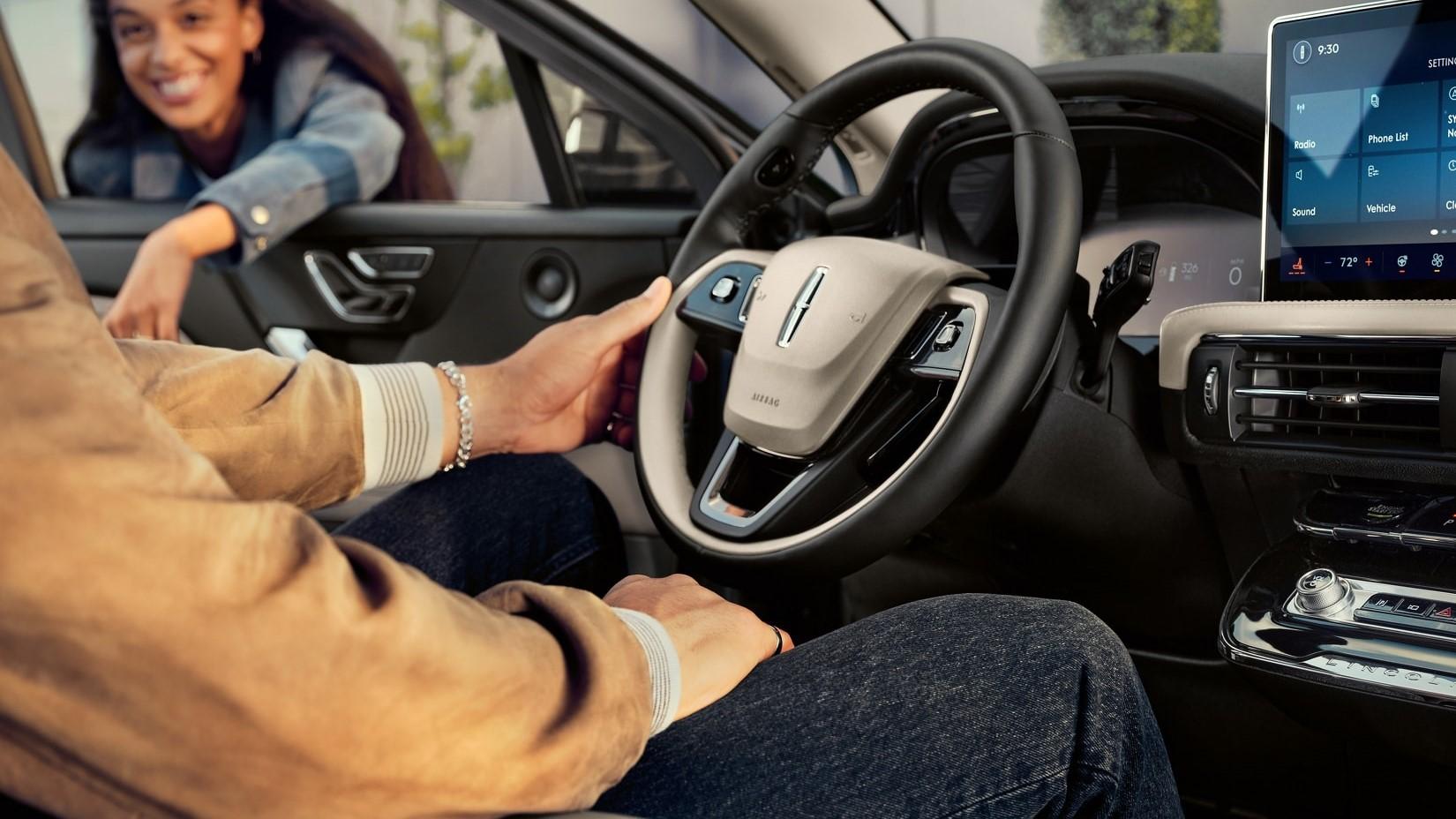 2025 Lincoln Corsair 13.2-inch display with Calm view