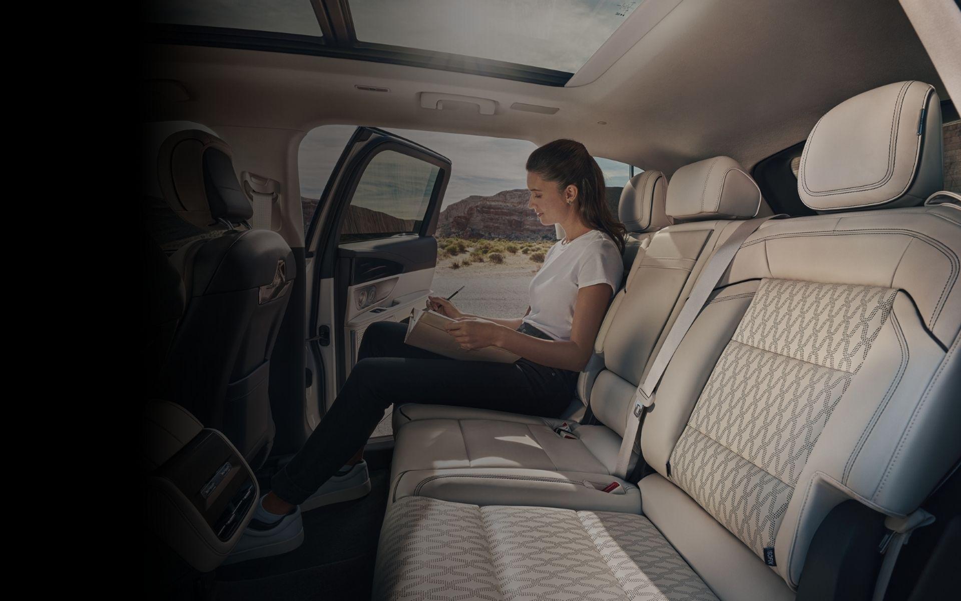 2025 Lincoln Nautilus Spacious second row