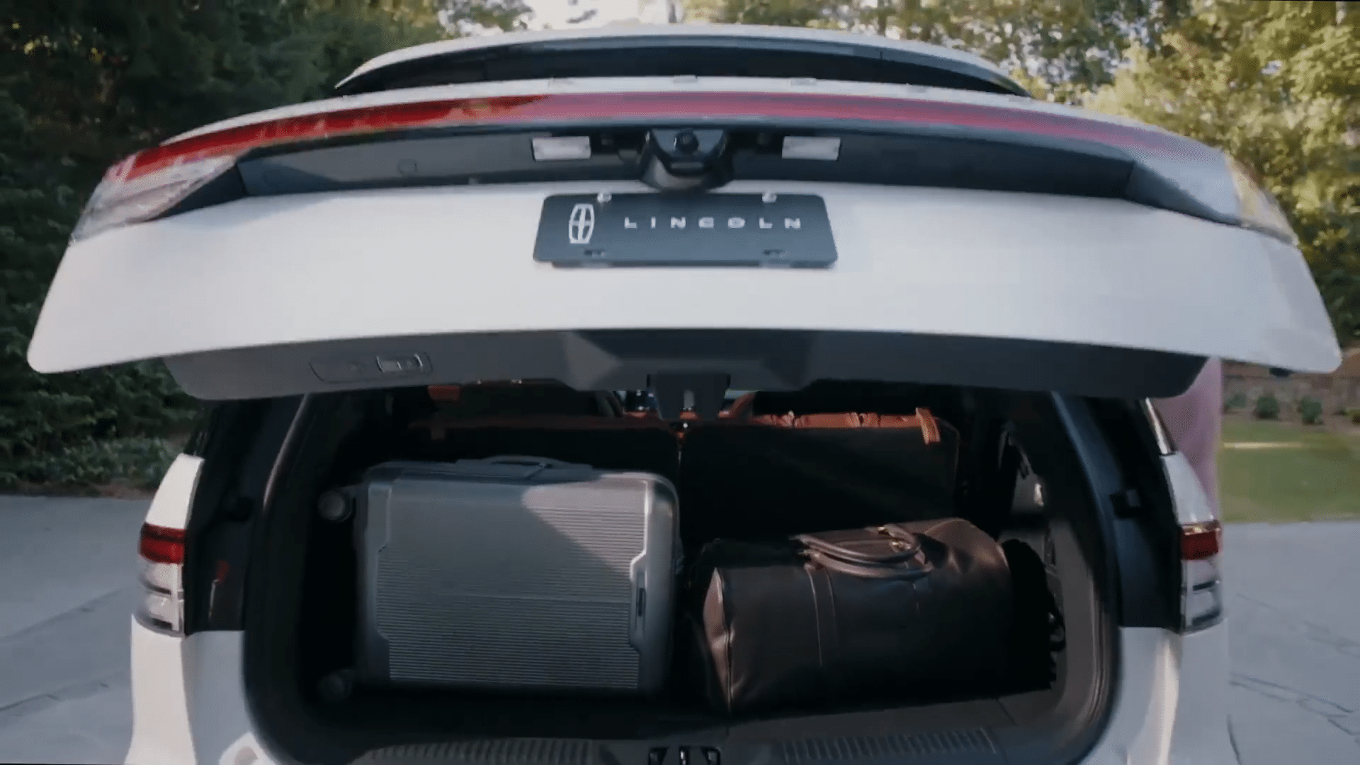 2026 Lincoln Aviator Power Liftgate with Open-On Approach