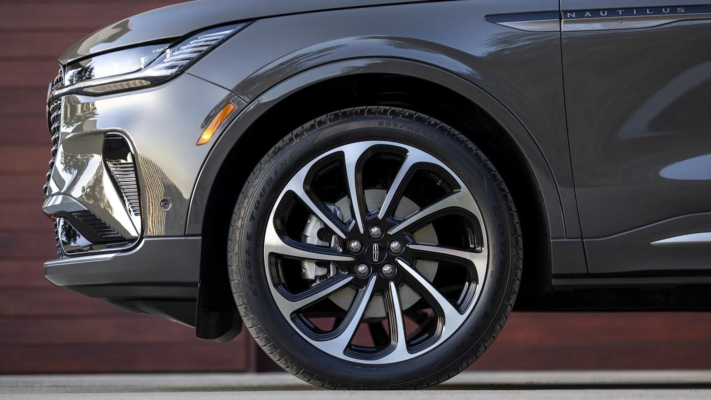 2026 Lincoln Nautilus 22-inch wheels