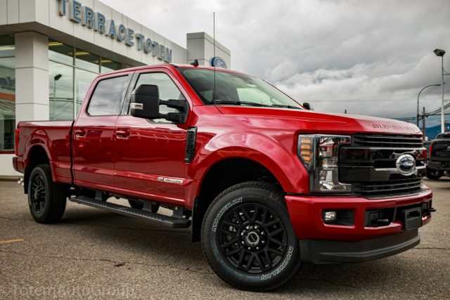 2019 Ford Superduty F-350 Lariat Ruby Red, 6.7l Power Stroke® V8 Turbo 