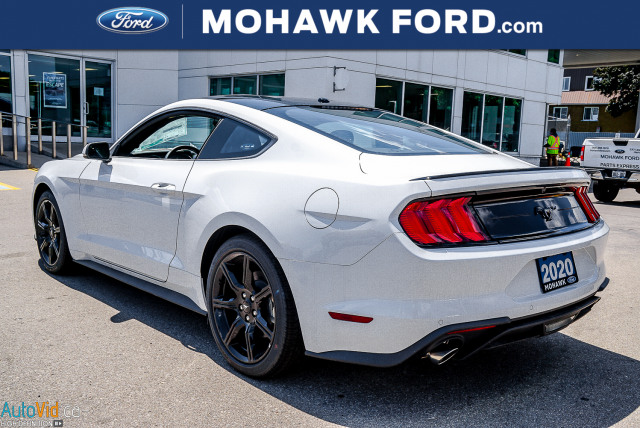 2020 Ford Mustang EcoBoost® Premium Oxford White, 2.3L EcoBoost® Engine