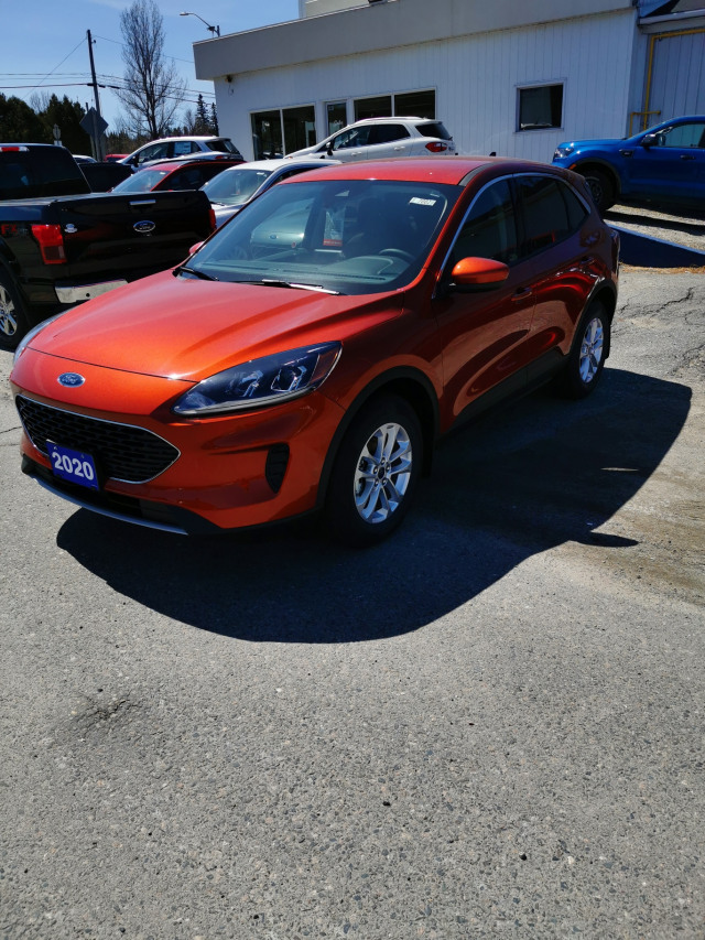 2020 Ford Escape SE Sedona Orange Metallic, 1.5L EcoBoost Engine with