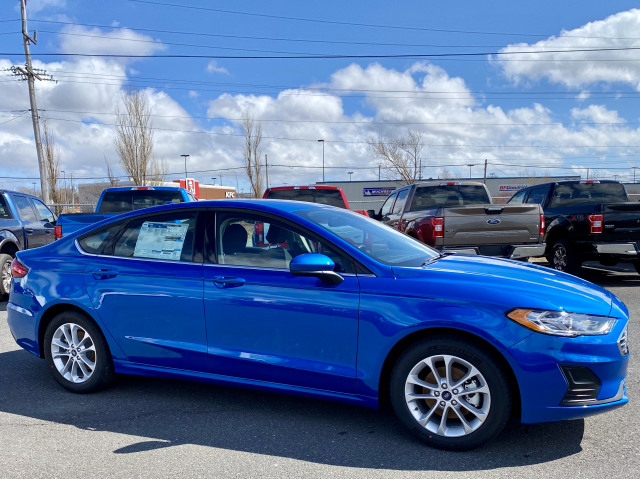 2020 Ford Fusion SE Velocity Blue, 1.5L EcoBoost® I-4 Engine with Auto