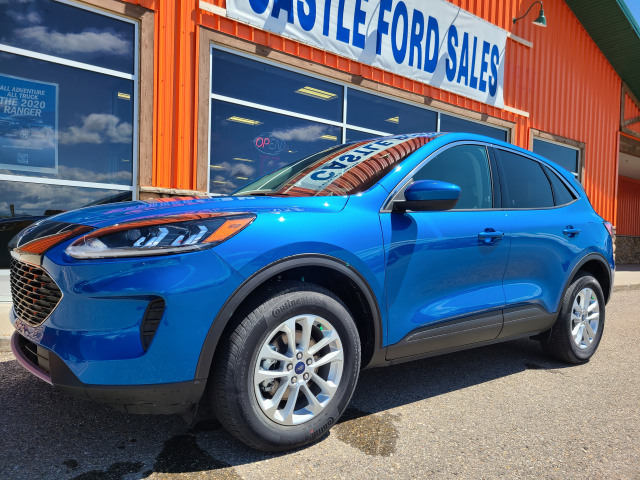 2020 Ford Escape SE Velocity Blue, 1.5L EcoBoost Engine with Auto Start