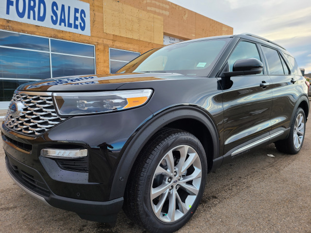 21 Ford Explorer Xlt Infinite Blue 2 3l Ecoboost Engine Castle Ford Sales Ltd