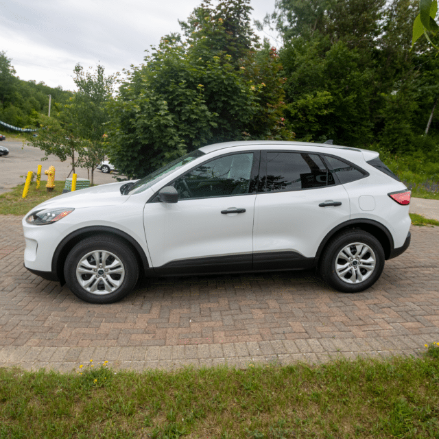 2021 Ford Escape S Oxford White, 1.5L EcoBoost® Engine with Auto Start