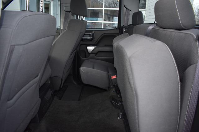 2017 Chevrolet Silverado 1LT Double Cab Stand 